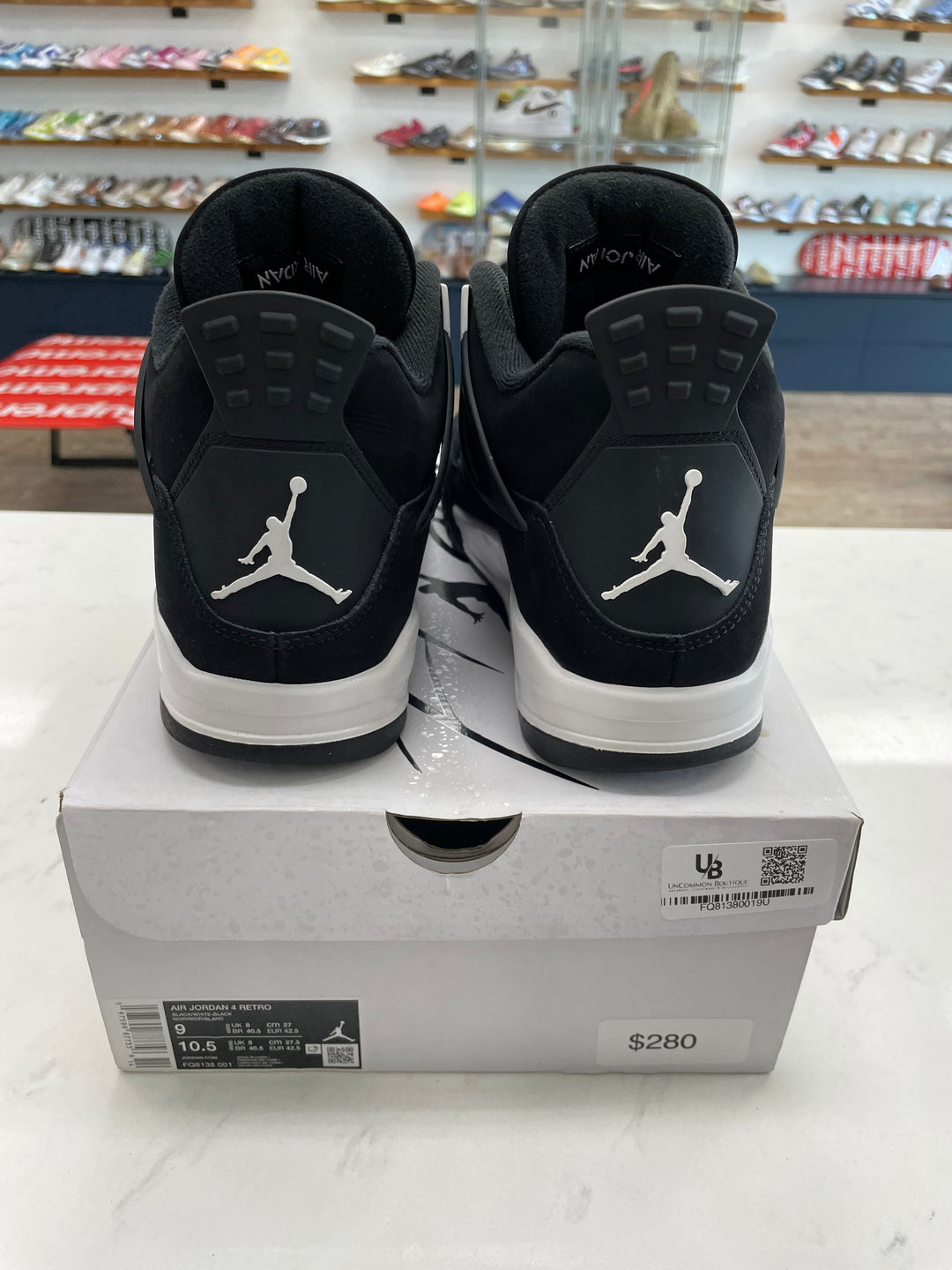 Jordan 4 Retro White Thunder- Worn