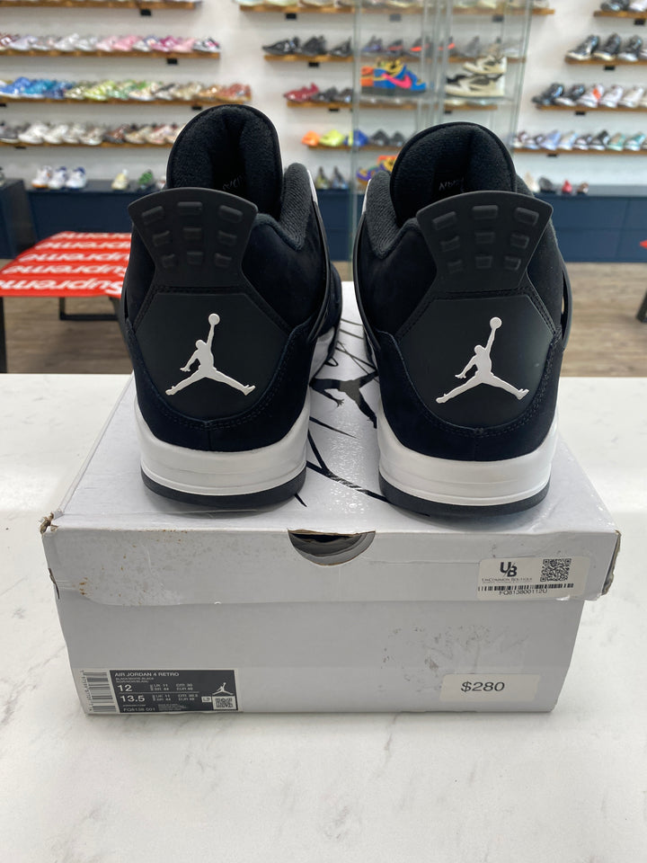 Jordan 4 Retro White Thunder- Worn