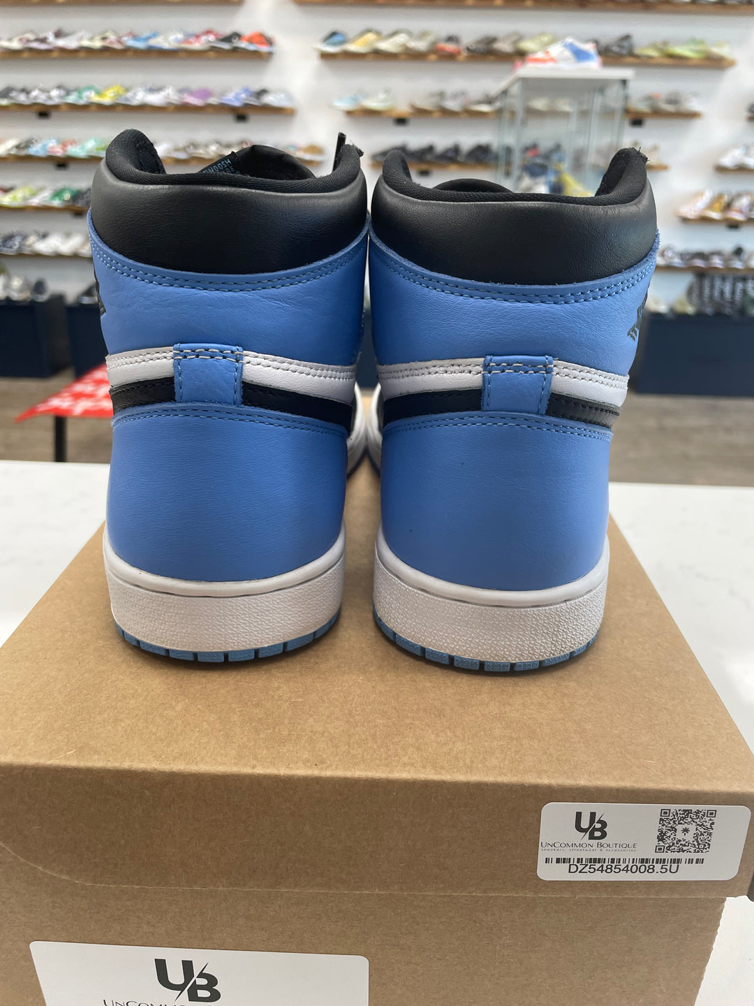 Jordan 1 Retro High OG UNC Toe- Worn