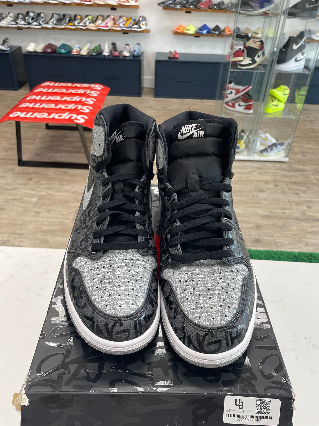 Jordan 1 Retro High OG Rebellionaire - Worn