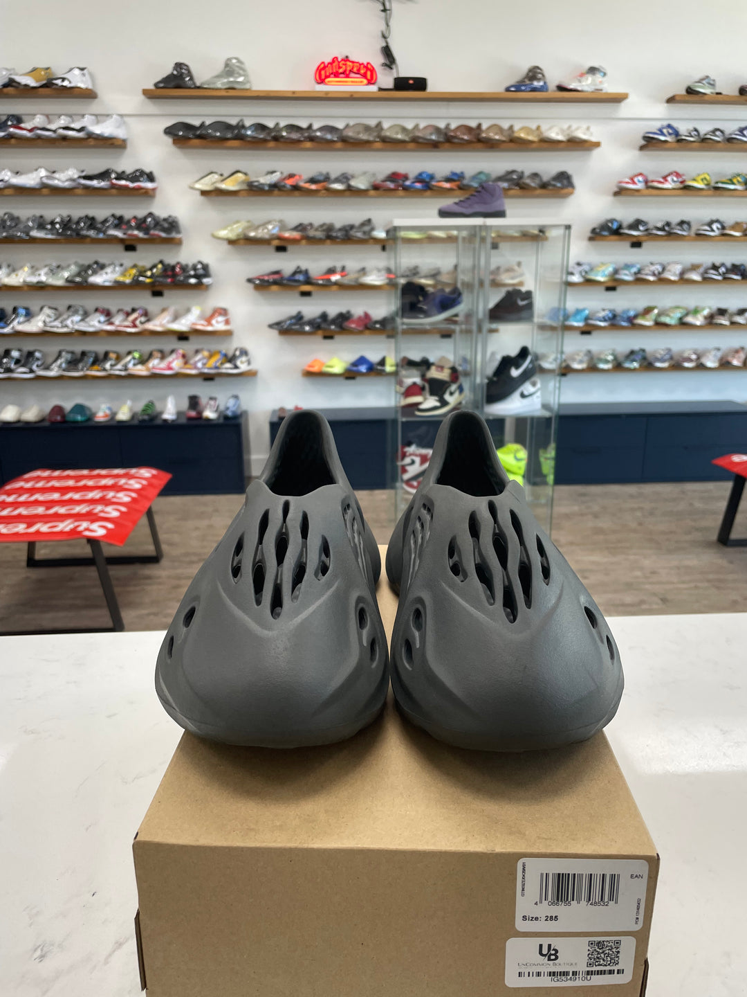 adidas Yeezy Foam RNNR Carbon - Worn