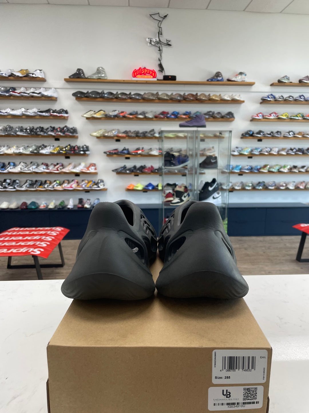 adidas Yeezy Foam RNNR Carbon - Worn