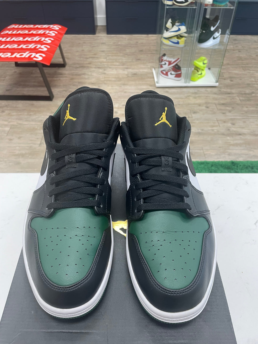 Jordan 1 Low Green Toe - Worn