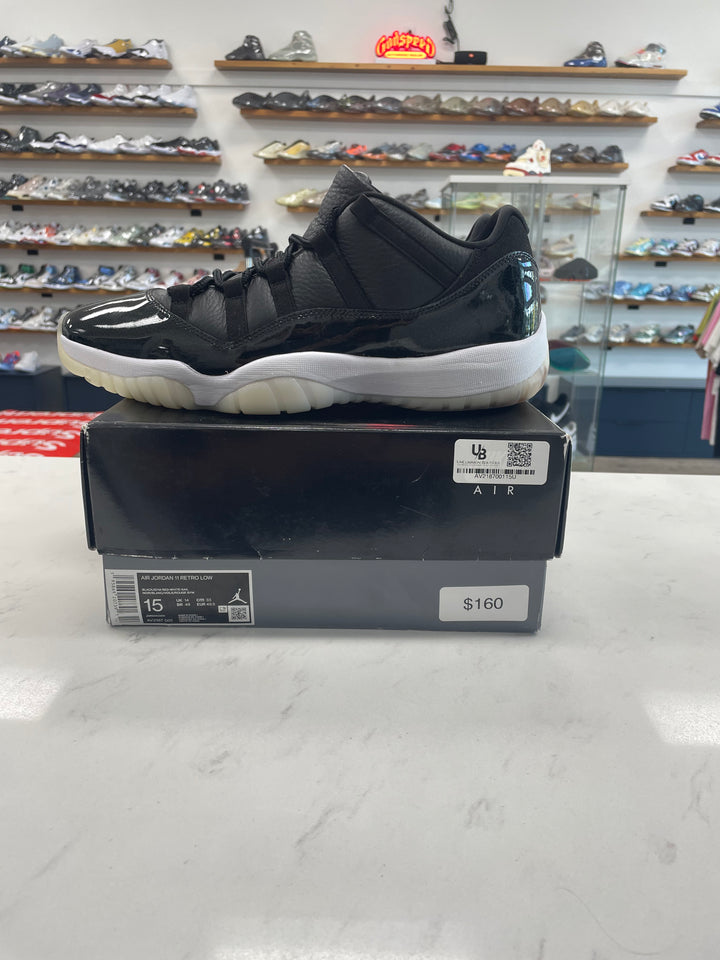 Jordan 11 Retro Low 72-10 - Worn