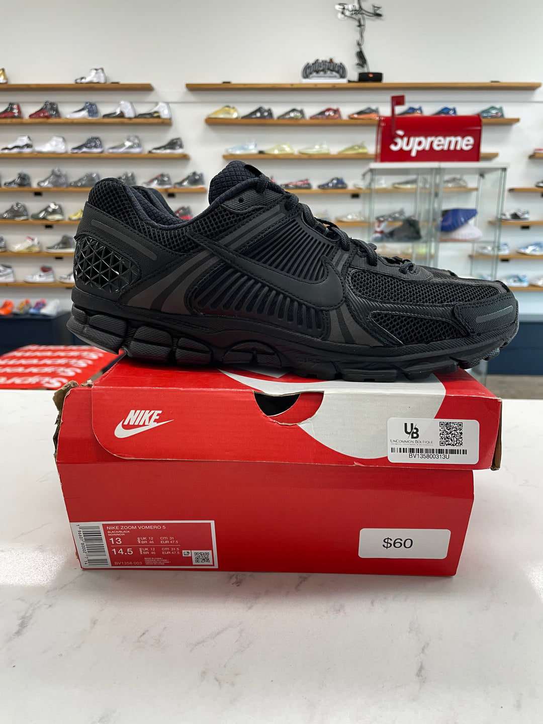 Nike Zoom Vomero 5 Triple Black - Worn