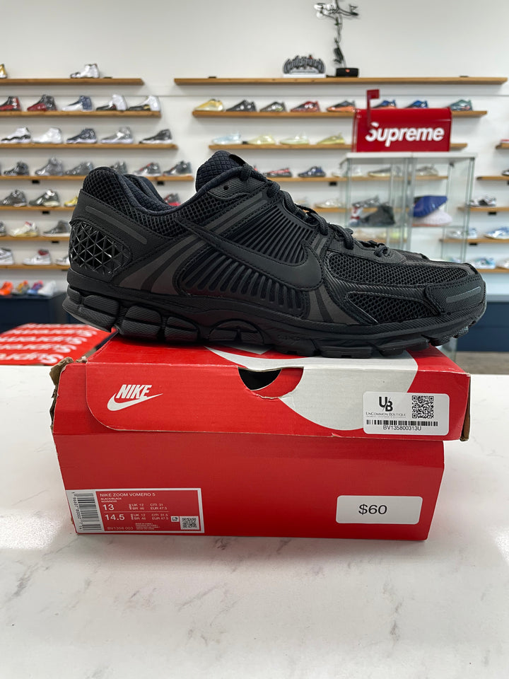 Nike Zoom Vomero 5 Triple Black - Worn