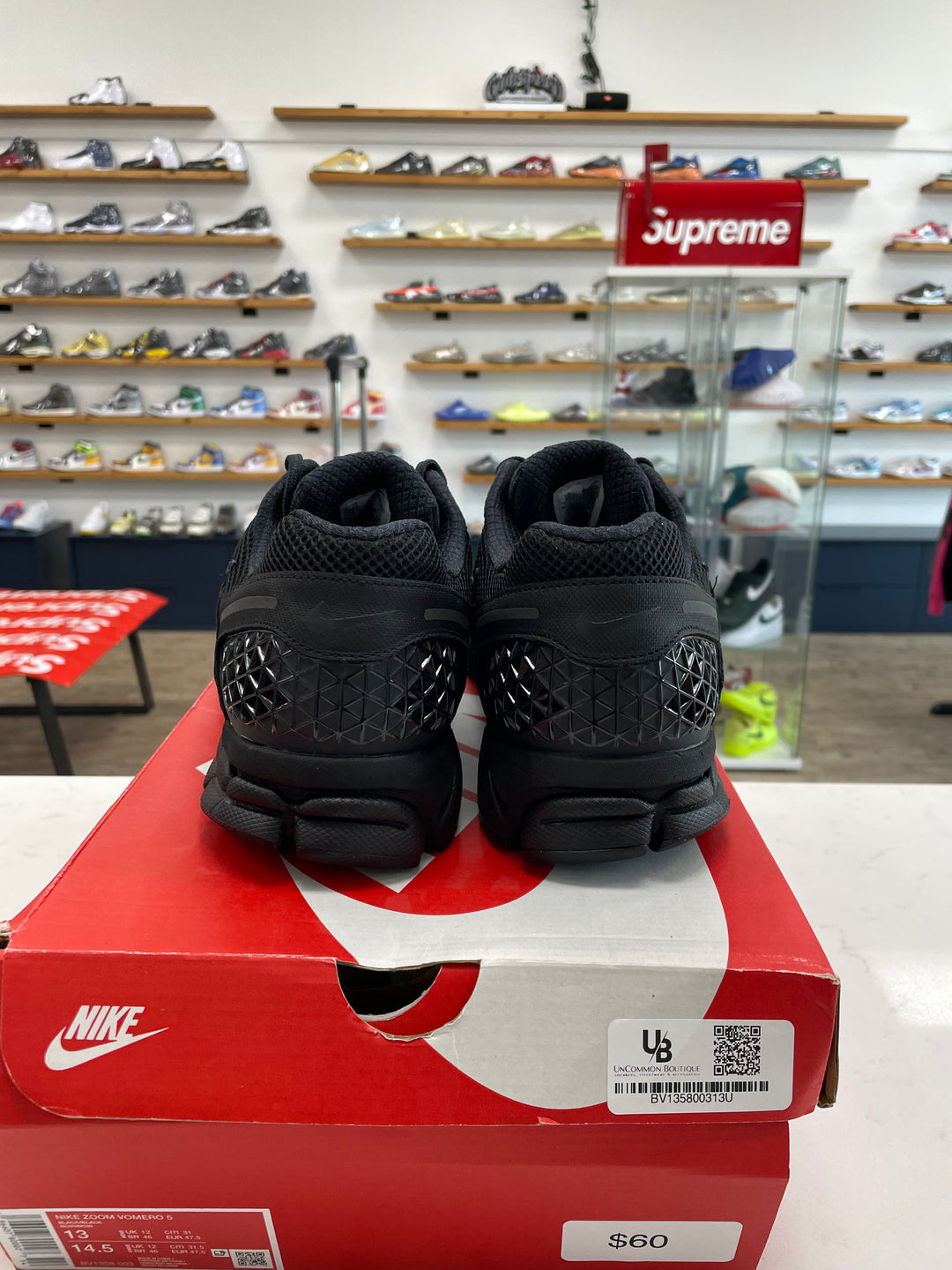 Nike Zoom Vomero 5 Triple Black - Worn