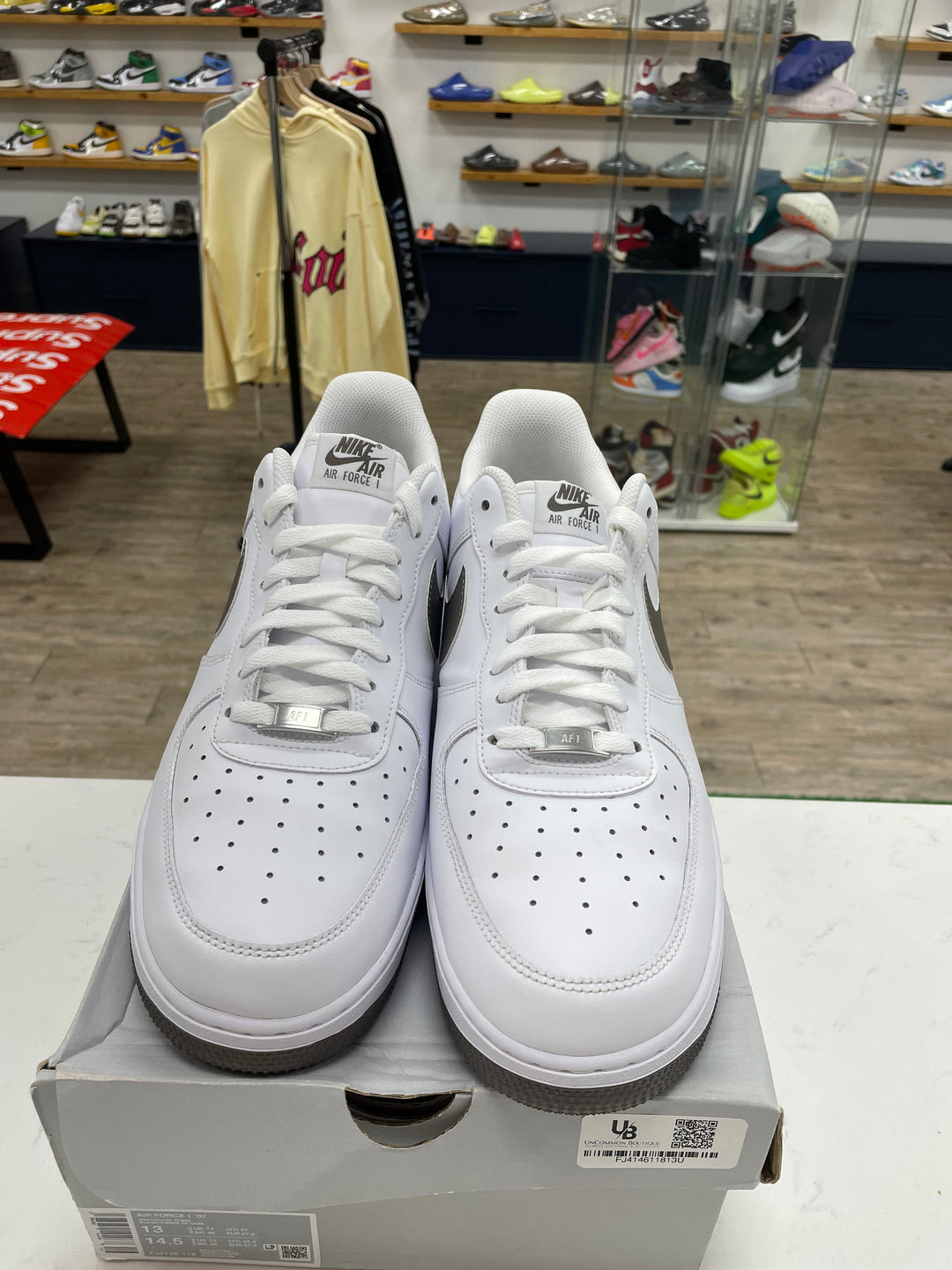 Nike Air Force 1 Low '07 White Light Smoke Grey - Worn