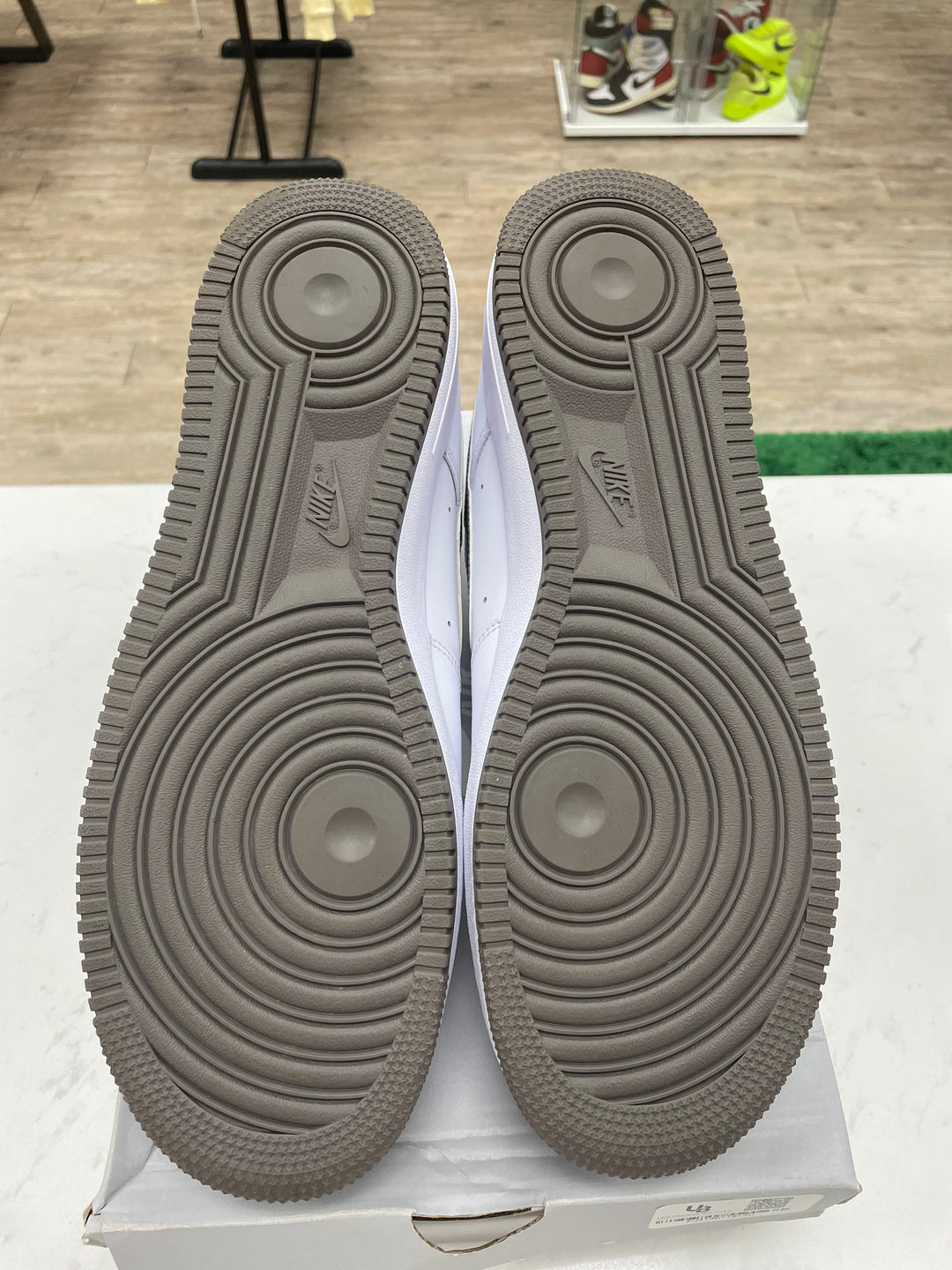 Nike Air Force 1 Low '07 White Light Smoke Grey - Worn