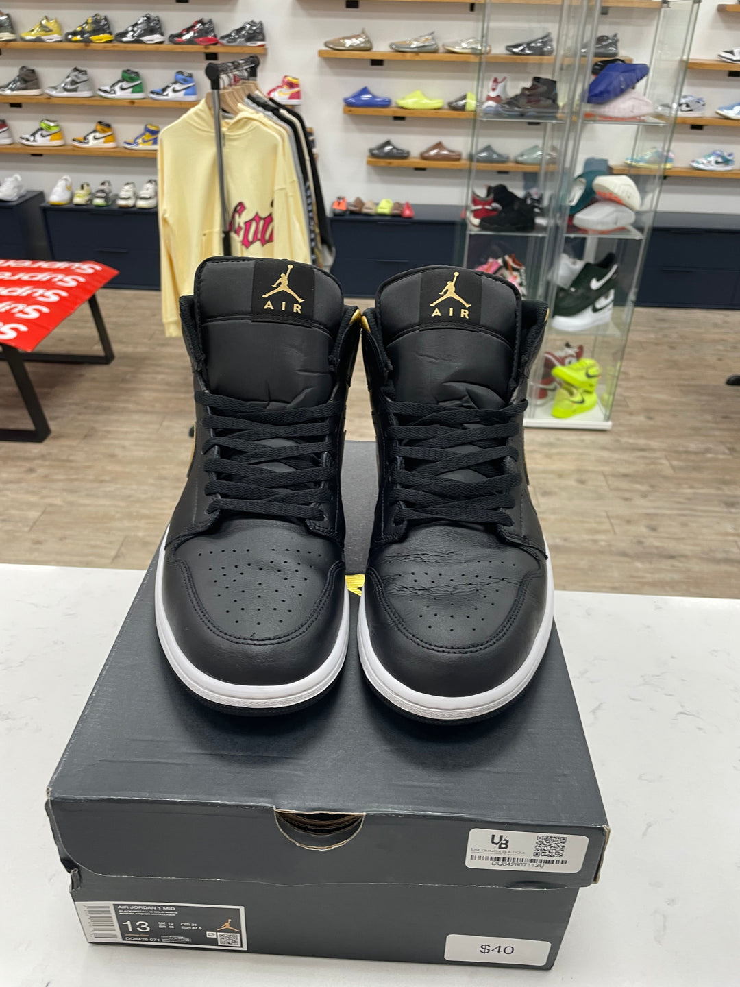 Jordan 1 Mid Black Metallic Gold - Worn