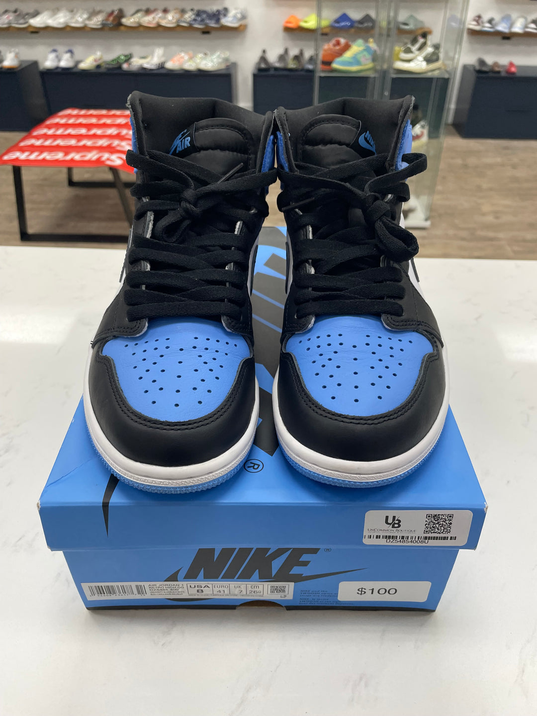 Jordan 1 Retro High OG UNC Toe - Worn