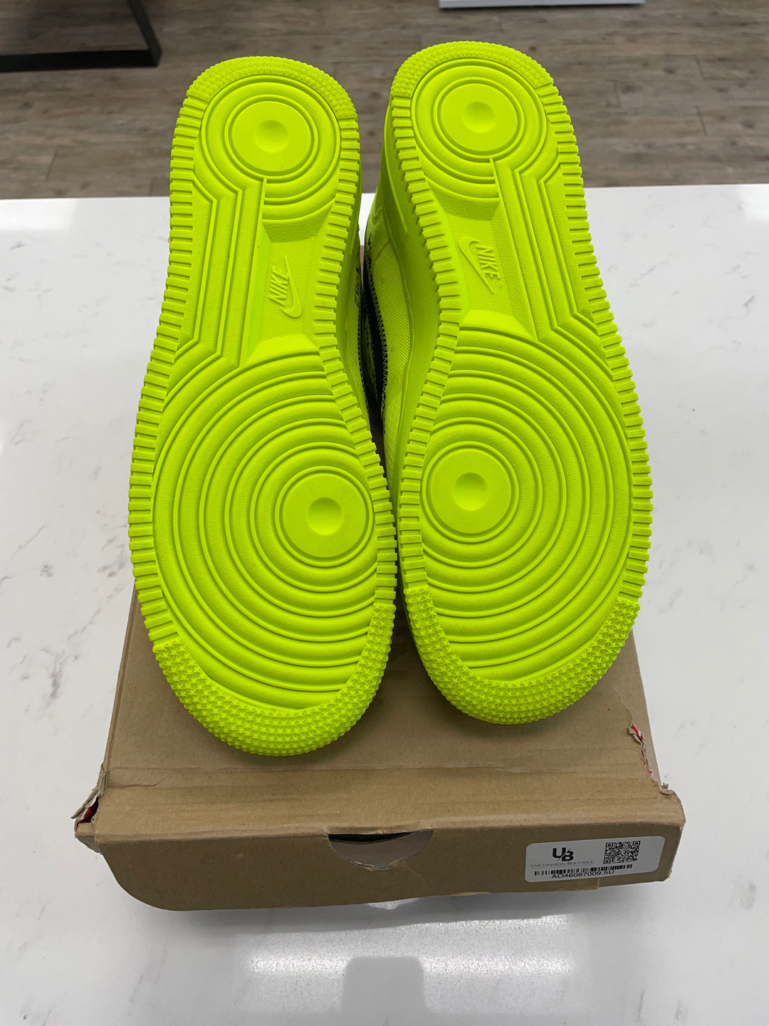 Nike Air Force 1 Low Off-White Volt - Worn