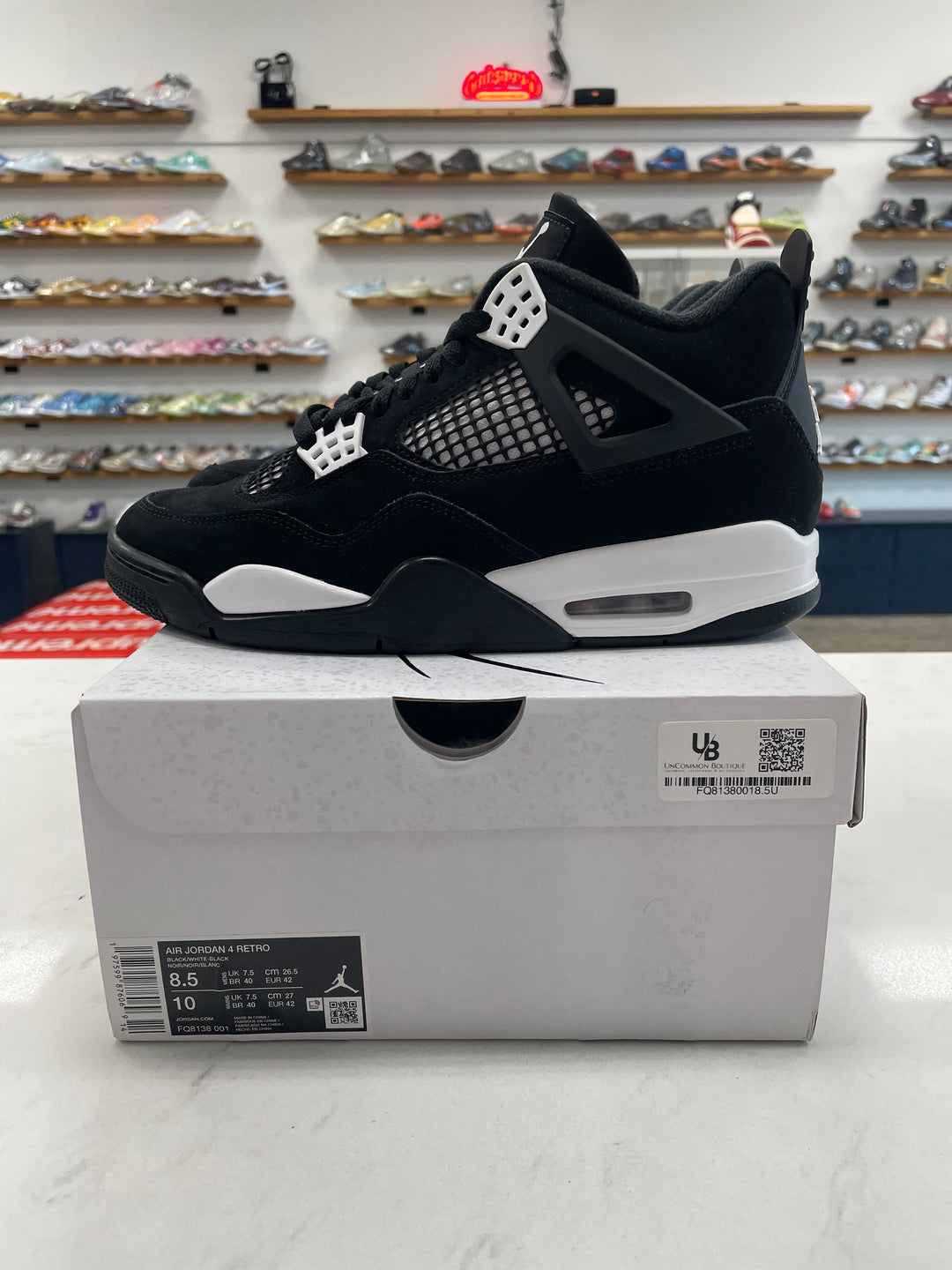 Jordan 4 Retro White Thunder - Worn