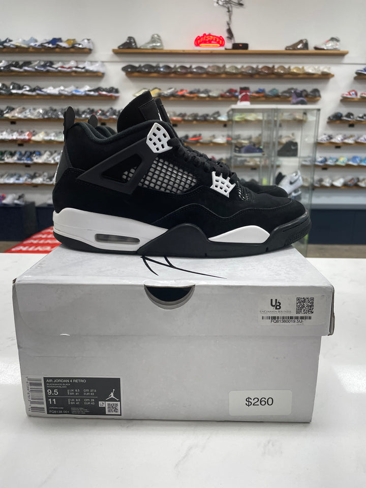 Jordan 4 Retro White Thunder - Worn