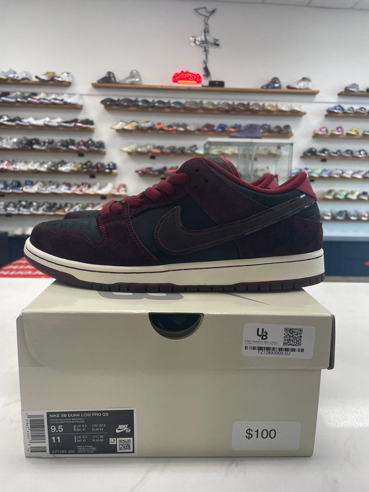 Nike SB Dunk Low Riot Skate Shop - Worn