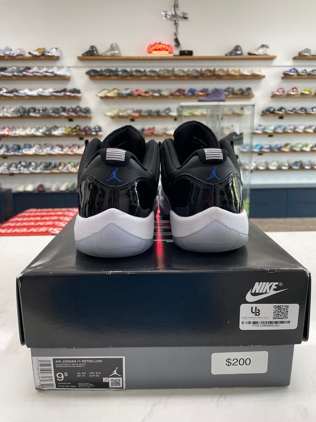 Jordan 11 Retro Low Space Jam - Worn