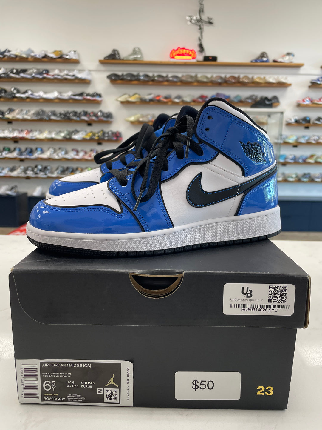 Jordan 1 Mid Signal Blue (GS) - Worn
