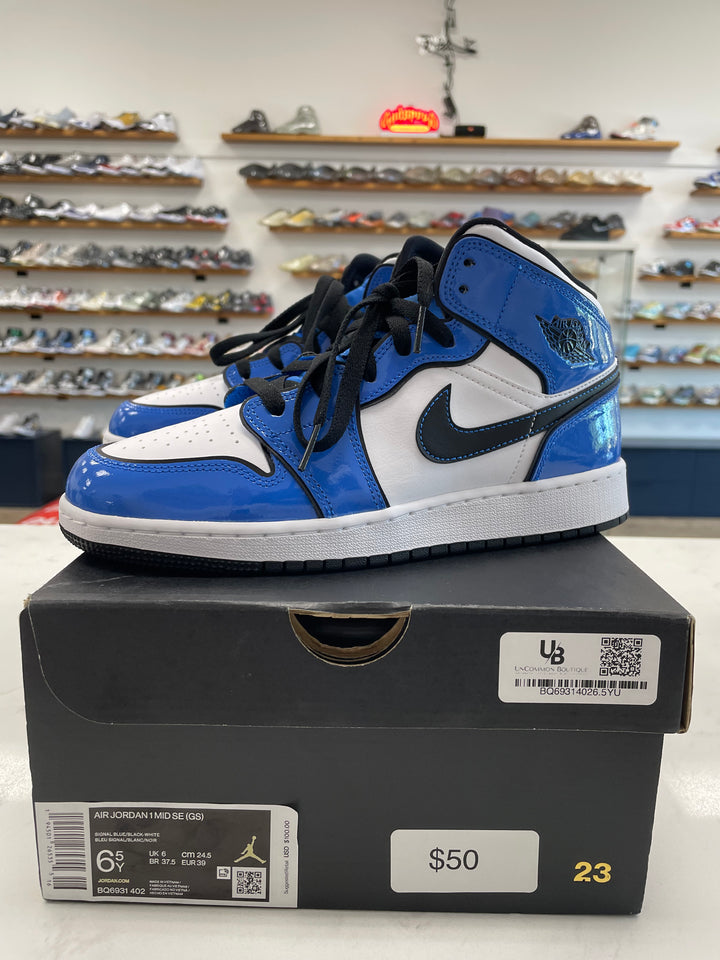 Jordan 1 Mid Signal Blue (GS) - Worn