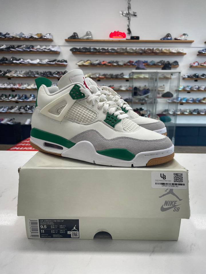 Jordan 4 Retro SB Pine Green - Worn