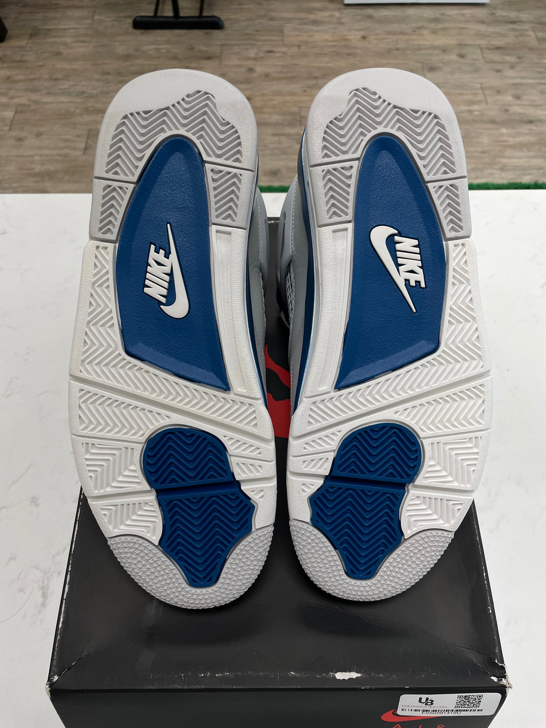 Jordan 4 Retro Military Blue (2024) - Worn