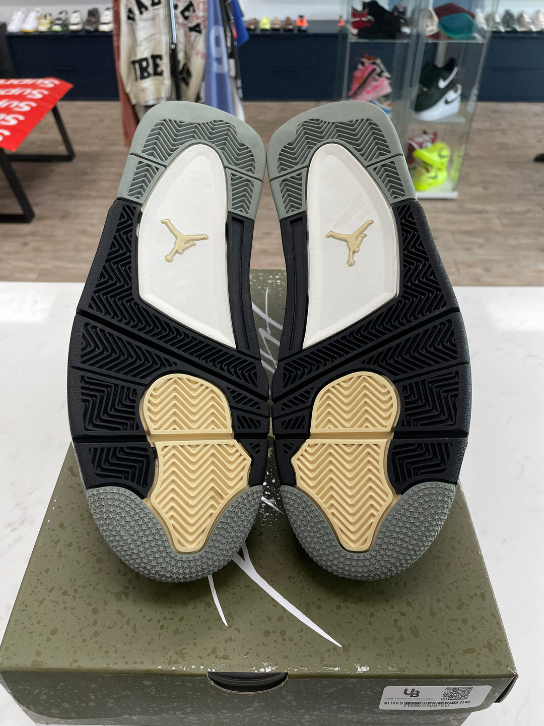 Jordan 4 Retro SE Craft Medium Olive - Worn