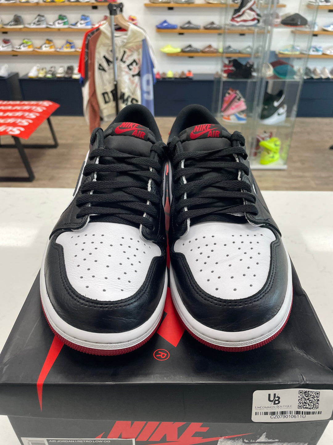 Jordan 1 Retro Low OG Black Toe (2023) - Worn