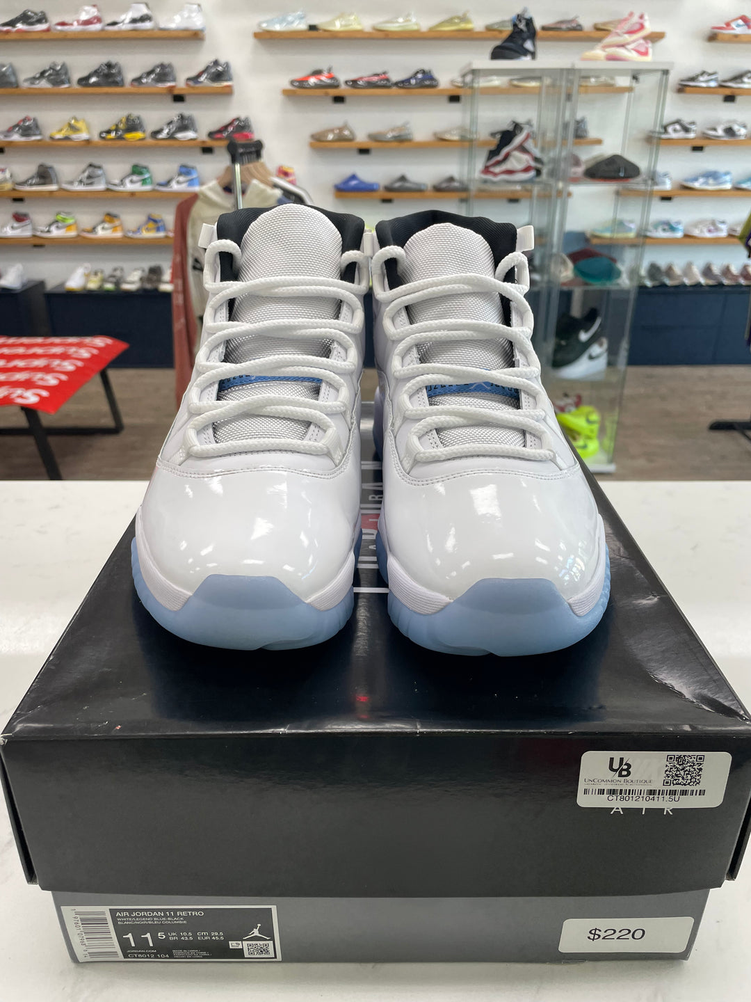Jordan 11 Retro Low Legend Blue - Worn