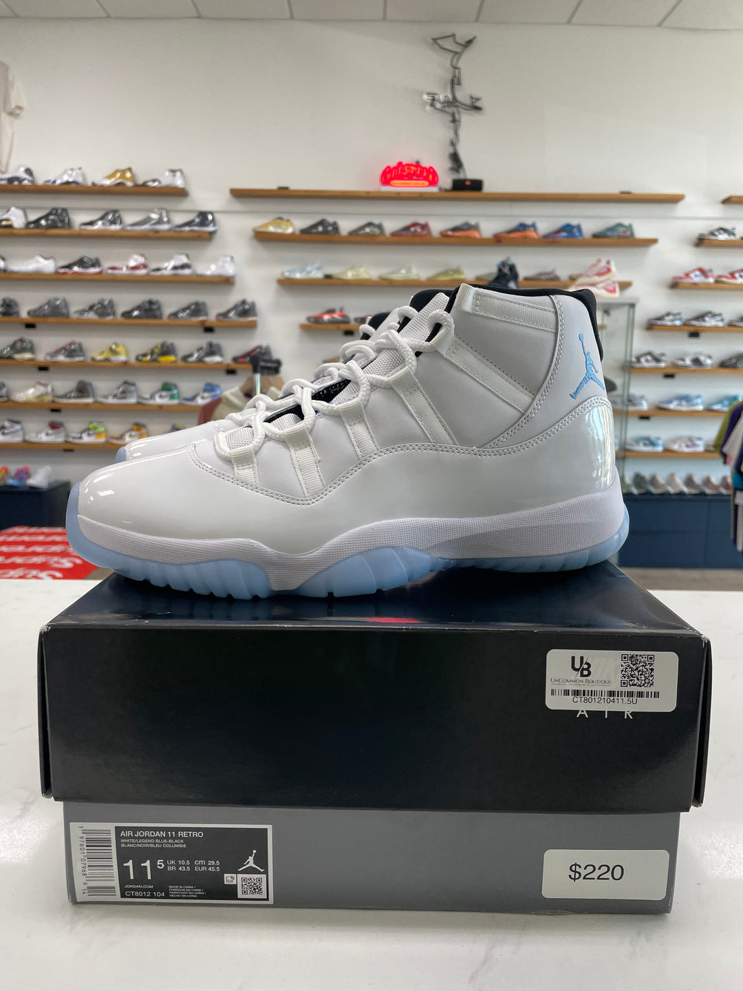 Jordan 11 Retro Low Legend Blue - Worn