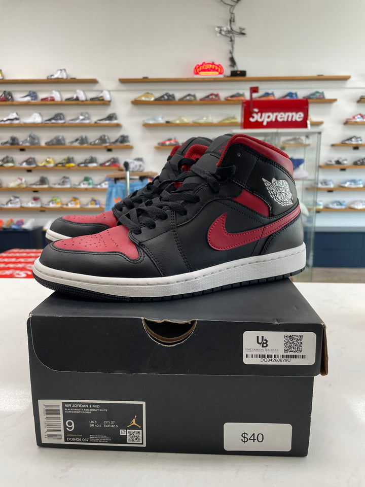 Jordan 1 Mid Bred Twist - Worn