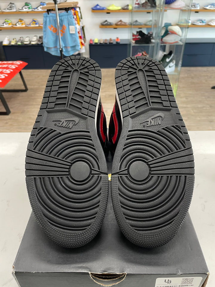 Jordan 1 Mid Bred Twist - Worn