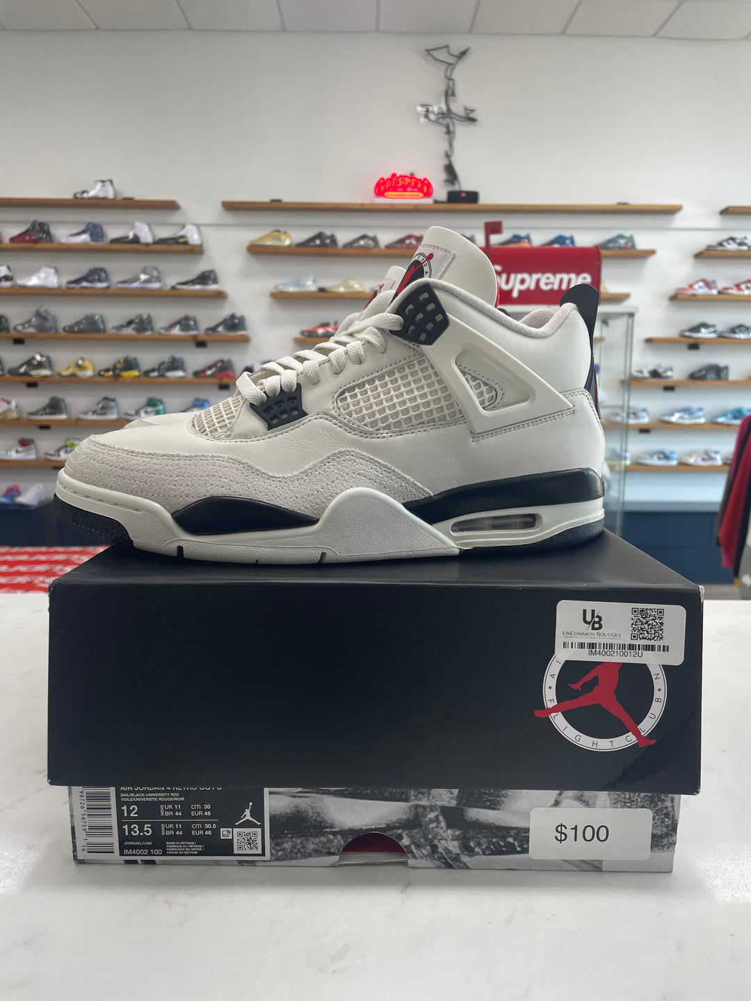 Jordan 4 Retro Flight Club - Worn