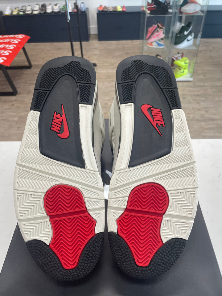 Jordan 4 Retro Flight Club - Worn