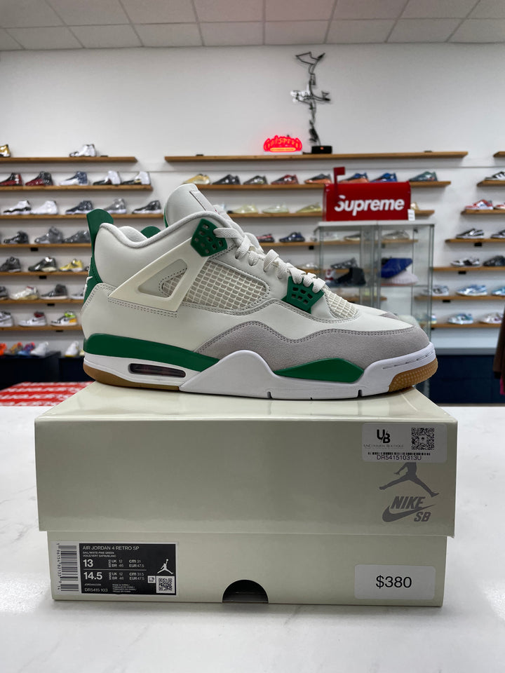 Jordan 4 Retro SB Pine Green - Worn