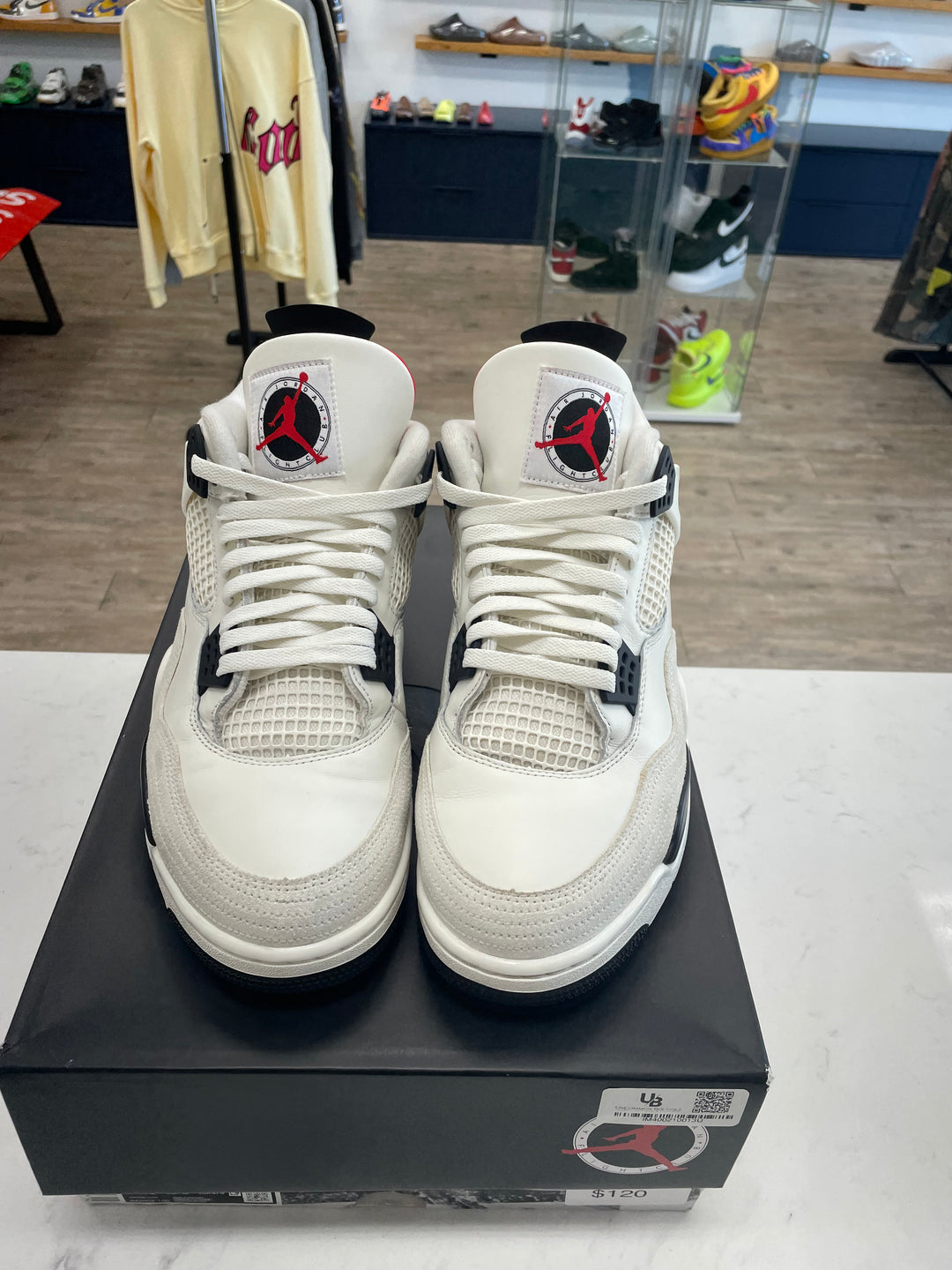 Jordan 4 Retro Flight Club - Worn