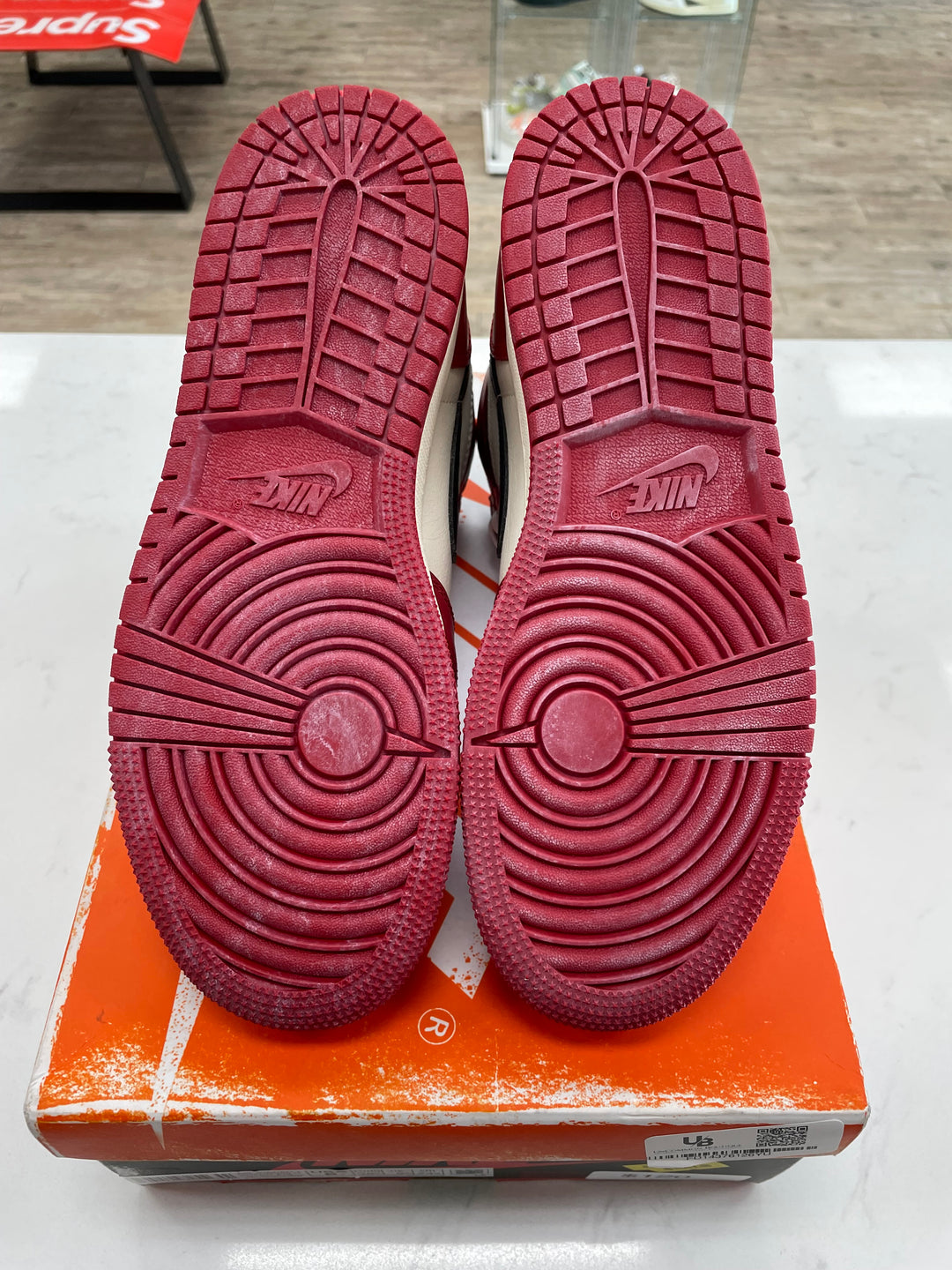 Jordan 1 Retro High OG Chicago Lost and Found (GS)- Worn